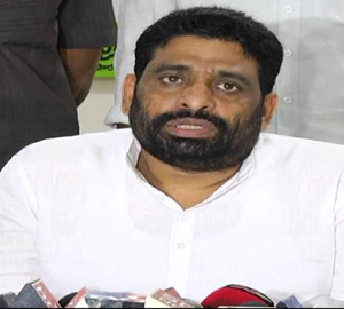 TDP MLC Buddha Venkanna offers his post for Nara Lokesh